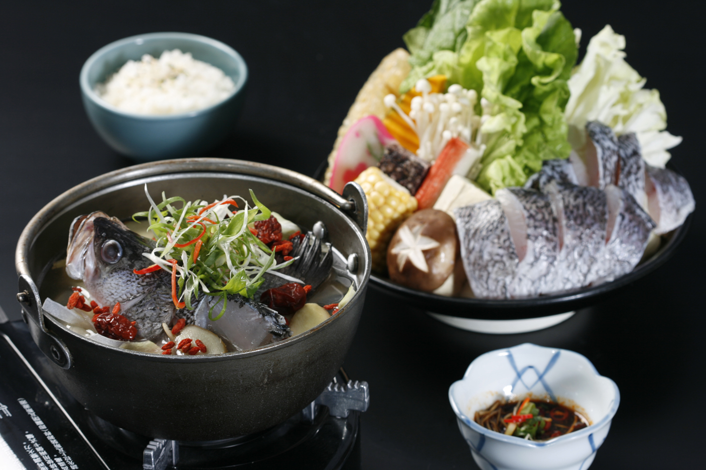 Fresh fish chafing dish with Chinese herb
